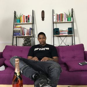 Meet your Posher, Devin